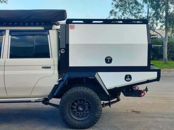 Toyota LC79 Tray & Canopy - Image 3