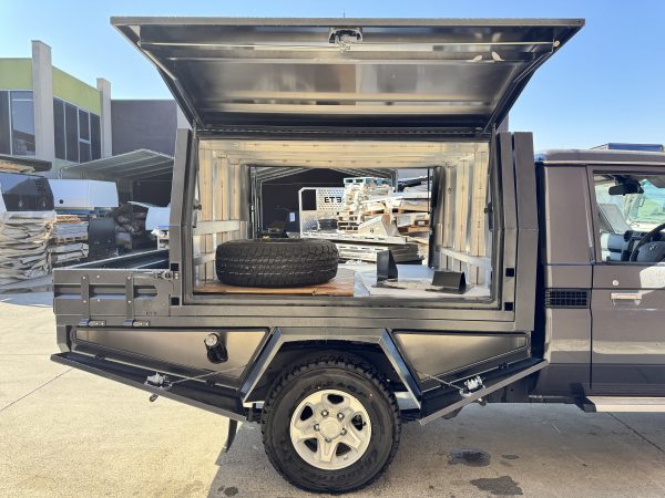 Toyota  LC79 Single Cab Tray and Canopy - Image 3