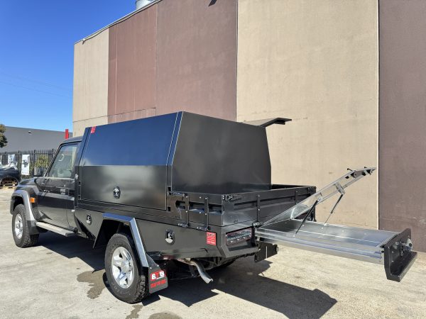Toyota  LC79 Single Cab Tray and Canopy - Image 5