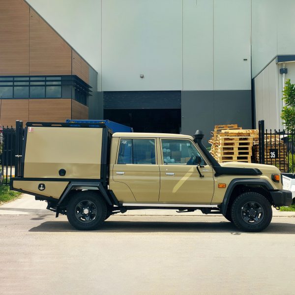 Toyota LC79 Tray & Canopy
