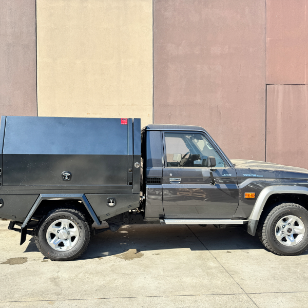 Toyota  LC79 Single Cab Tray and Canopy