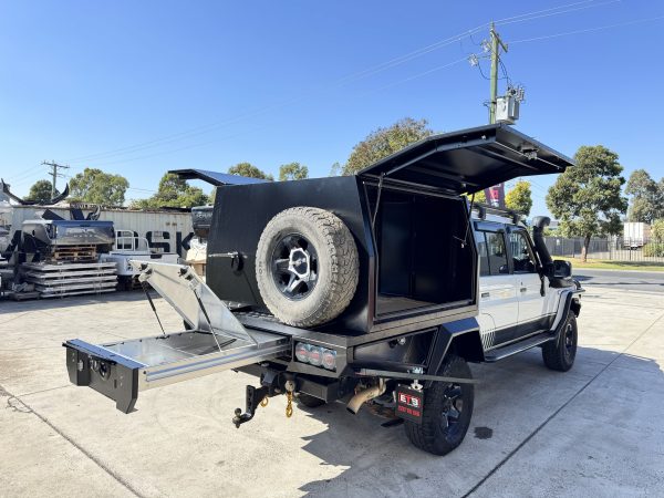 Toyota LC79 Tray & Canopy - Image 2
