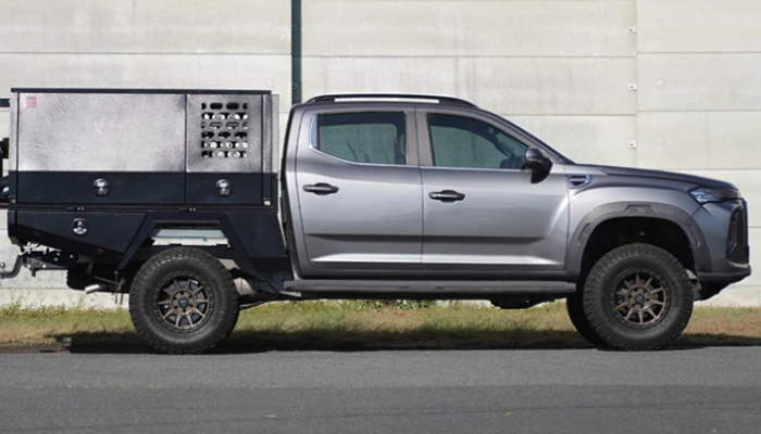 post-Steel or Aluminium What Every Ute Owner Should Know Before Choosing a Dog Box