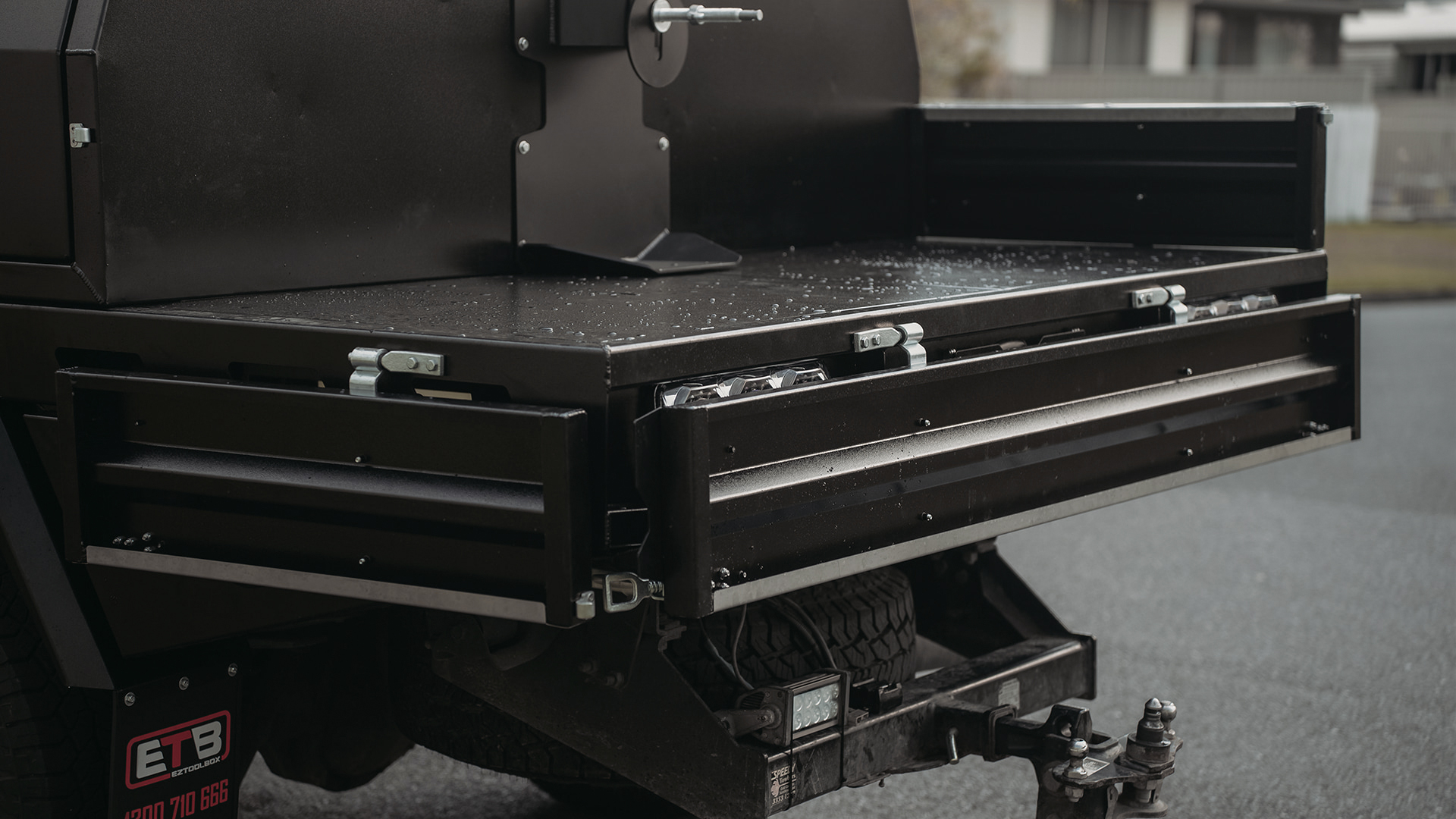 Black Full Set Xceed Tray 2400mm 18 Flat Plate Deck