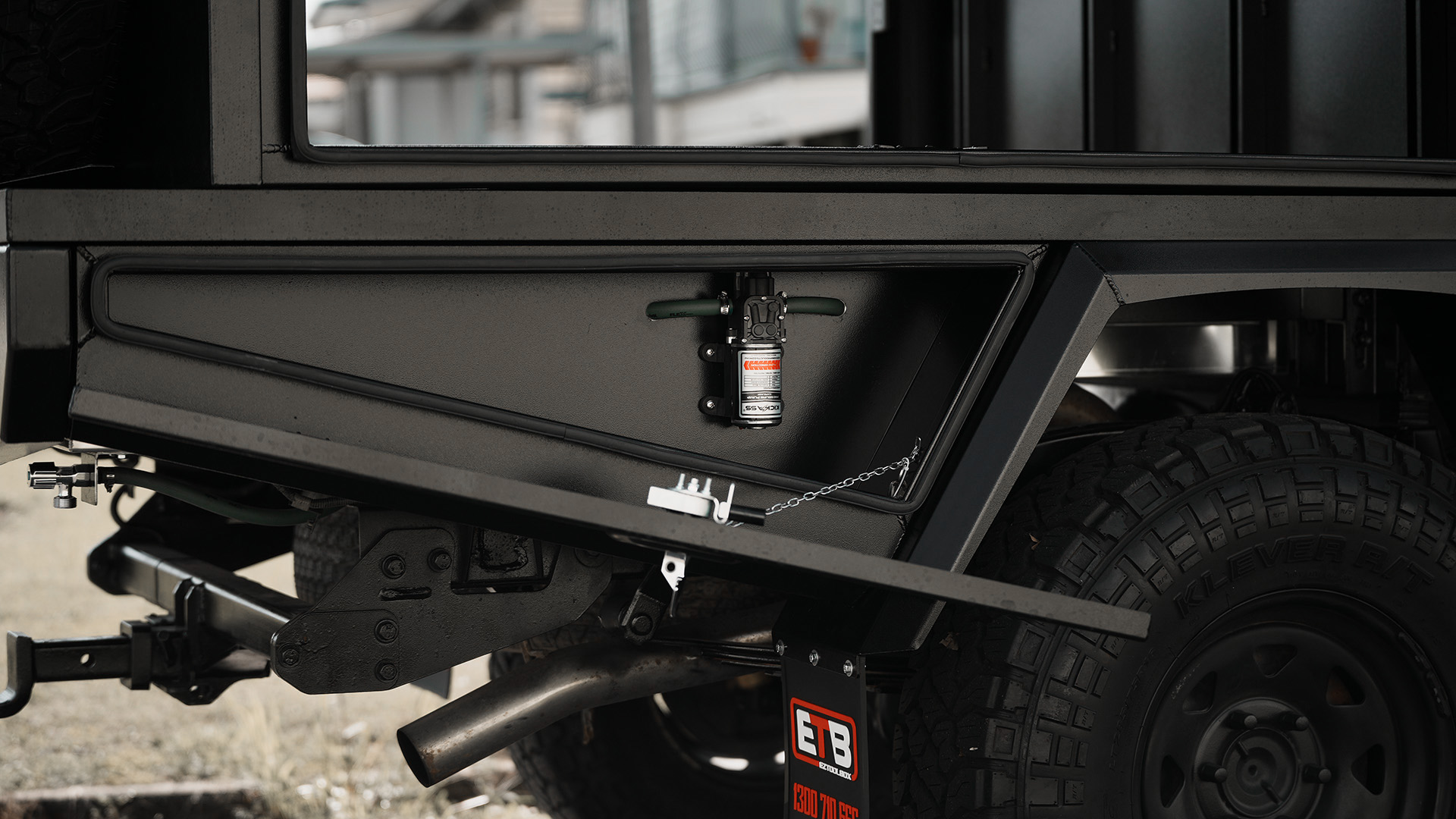 Black Full Set Xceed Tray 2400mm 15 Convenient Water Supply