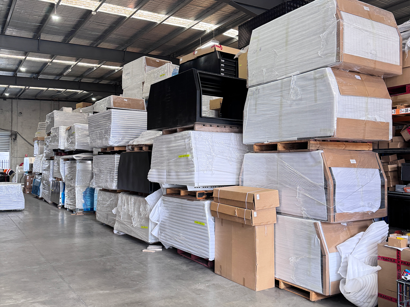 Showroom 53 MEL Store8