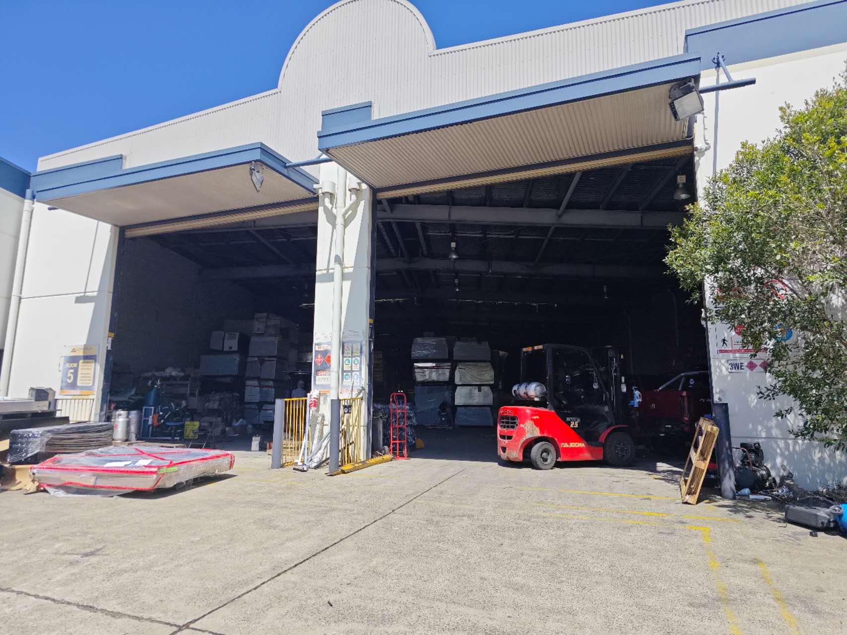 Showroom 3 ETB Brisbane Warehouse